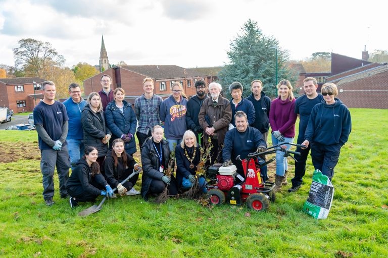 Image of a group of volunteer gardeners
